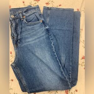 GAP Women's Straight Leg Blue Jeans